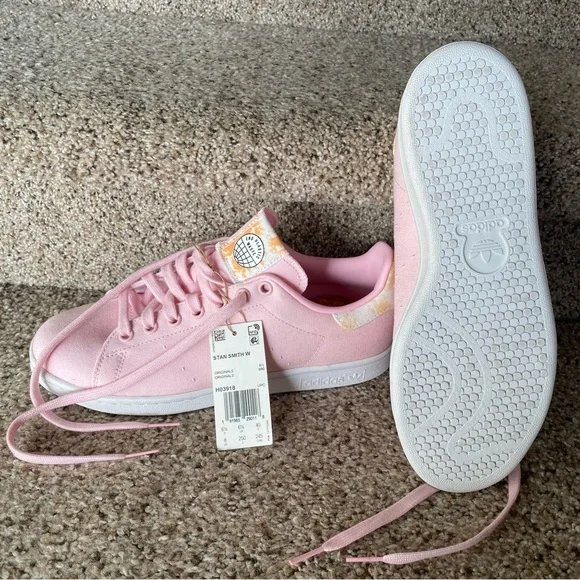 adidas gazelle silver green womens Adidas Stan Smith Shock Pink (W) main image 0
